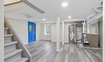 305 McCormack Rd, Albany, NY 12208