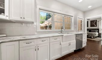 2717 Arnold Dr, Charlotte, NC 28205