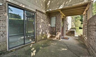 7916 Charter Oak Ln, Charlotte, NC 28226