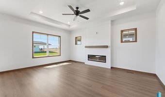 2417 E Brek St, Brandon, SD 57005