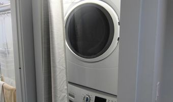 434 E Putnam Ave 2L, Cos Cob, CT 06807