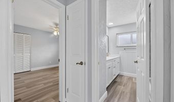 6305 COTTONWOOD Ln, Apollo Beach, FL 33572