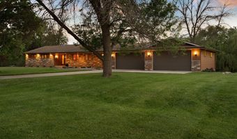 706 23rd St SW, Austin, MN 55912