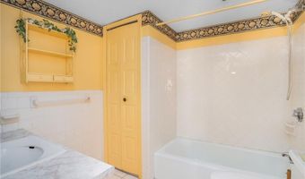 200 Hoffman Ave 402, Cranston, RI 02920