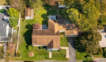 35 Maple Ave, Villas, NJ 08251