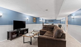 1718 SCHAEFER Cir, Appleton, WI 54915