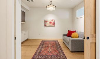 175 Lithia Way 200, Ashland, OR 97520