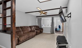 28 CEDAR St, Bayville, NJ 08721