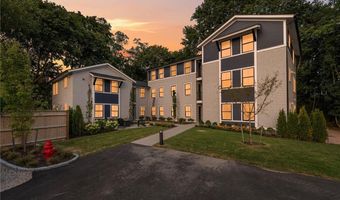 32 Exchange St 203, East Greenwich, RI 02818