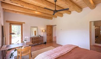9 Desiderio, Arroyo Seco, NM 87514