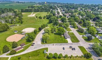 325 W GREENFIELD Ave, Algoma, WI 54201