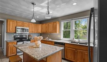 146 Alfred Drown Rd, Barrington, RI 02806
