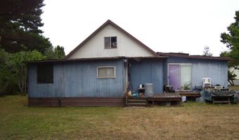 870 11TH St SE, Bandon, OR 97411