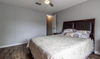 25836 MANHATTAN Ln, Astor, FL 32102