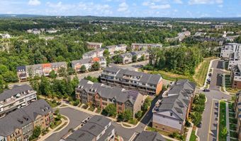 43400 APPLE ORCHARD Sq, Ashburn, VA 20148