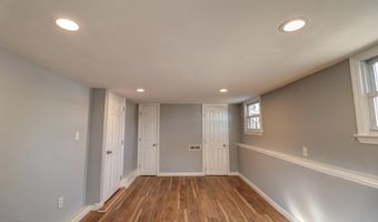 42 Cherry Tree Farm Rd, Middletown, NJ 07748