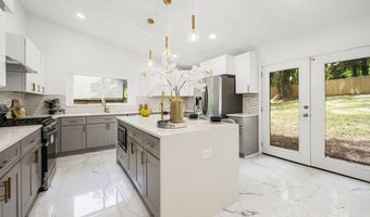 2155 Venetian, Atlanta, GA 30311
