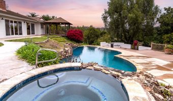 436 Montana Luna Ct, Escondido, CA 92025