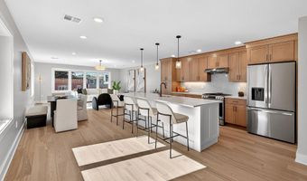 29 W 9TH St, Bayonne, NJ 07002