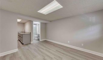 417 Elm Crossing Ct, Ballwin, MO 63021