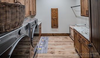 534 Farm Loop Rd, Banner Elk, NC 28604