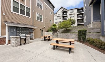 17181 SW SNOWDALE St 301, Beaverton, OR 97007