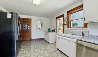 338 N Main St, Amherst, WI 54406