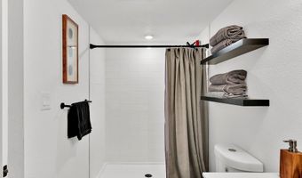17454 E NORTH SHORE Ln, Bayview, ID 83803