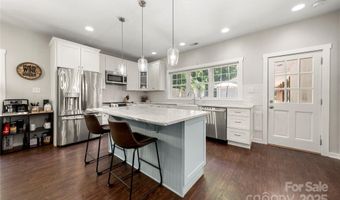 2717 Arnold Dr, Charlotte, NC 28205
