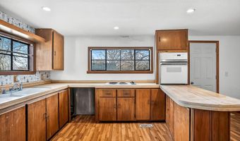 109 W Cline St, Aurora, MO 65605