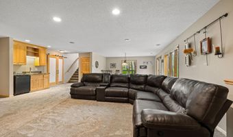 15020 Uplander St NW, Andover, MN 55304
