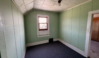 52 Senter St, Ahmeek, MI 49901