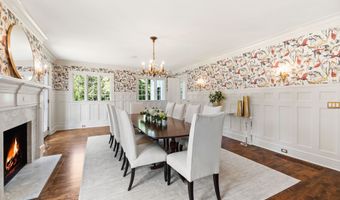 18 Tokeneke Trl, Darien, CT 06820