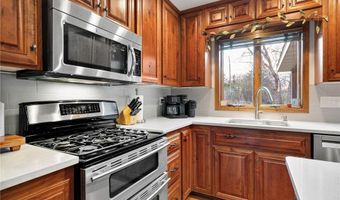 601 24th St NW, Austin, MN 55912