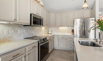 37 Governor Cir, Albany, NY 12208