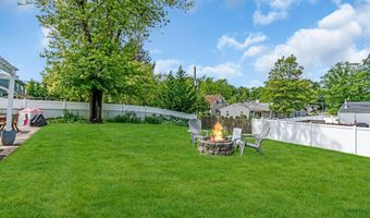 511 Line Rd, Aberdeen, NJ 07747