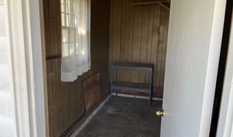 1220 Tyler St, Aurora, MO 65605