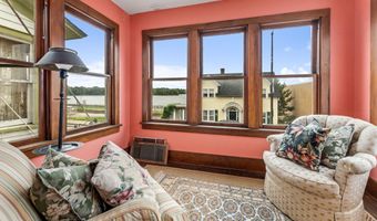 305 N Main St, Alma, WI 54610