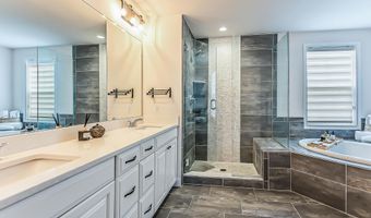 3075 N Spurway Dr, Ann Arbor, MI 48105