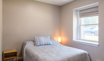 46 Broadview Ave, Auburn, ME 04210