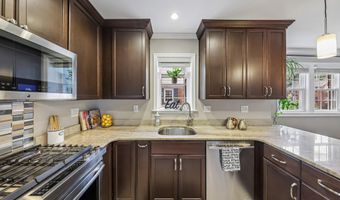 3724 2ND St S, Arlington, VA 22204