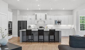 333 Crest Ln, Adams Twp., PA 16046