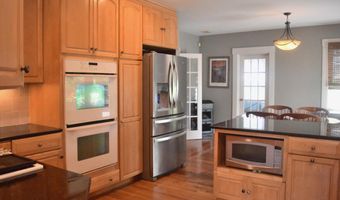 99 S Main St, Acushnet, MA 02743