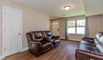 18 Willis St 18, Cranston, RI 02910