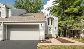 1878 Ridgeview Circle Dr, Ballwin, MO 63021
