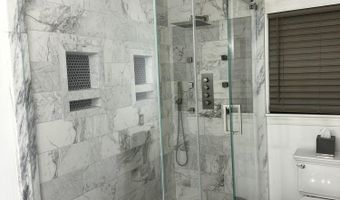 19 Center St, Barnegat, NJ 08005