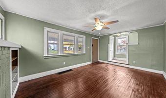 884 Lovers Ln, Akron, OH 44306