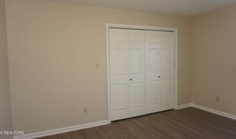 867 Westgate Dr, Alcoa, TN 37701