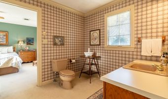 19134 Amelia Dr, Abingdon, VA 24211