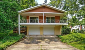 821 Cliffside Dr, Akron, OH 44313